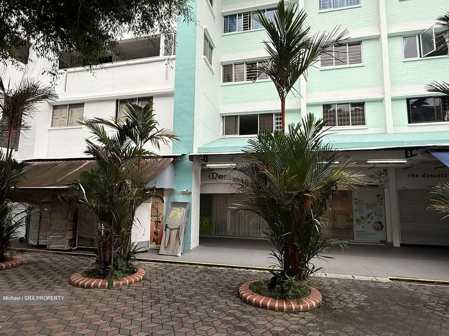 Tampines Street 21 (D18), Shop House #568010541